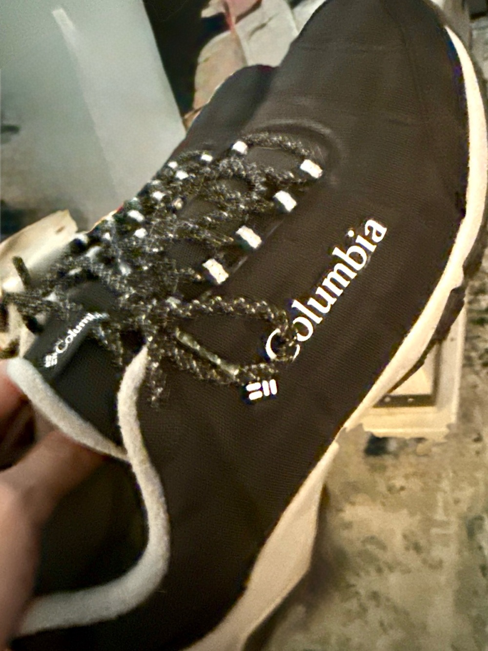 Columbia Black and White Men's Athletic Shoe